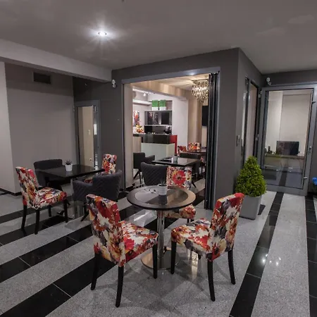 Diamond Living Ξενοδοχείο 3*