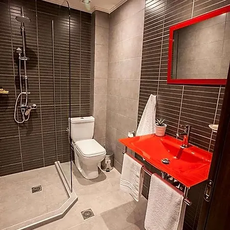 Diamond Living Hotel 3*