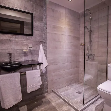 Diamond Living Hotel 3*