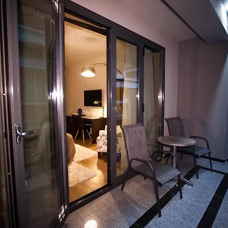 Diamond Living Hotel