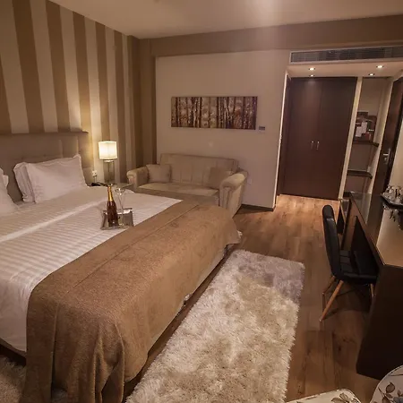 Hotel Diamond Living Dráma