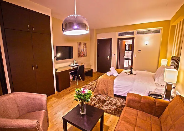 Diamond Living 3* Δράμα