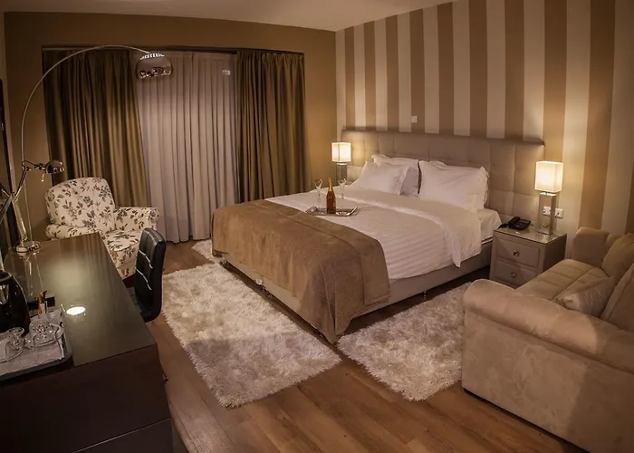 Ξενοδοχείο Diamond Living 3*